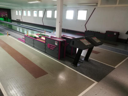 Es war eine sehr schne Anlage, die eigentlich zu schade zum Abbauen war. Die Kegelhalle war ebenerdig und alle Bahnen waren von berall gut einsehbar